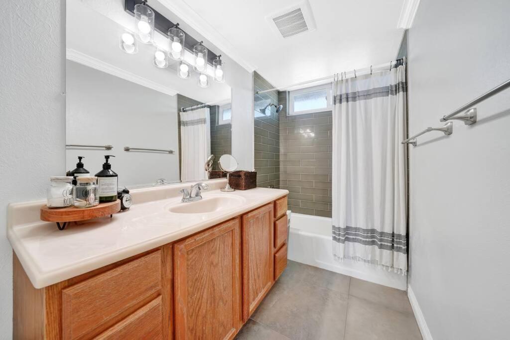 Private Heated Pool Oasis/Disney/Retro Arcade/Gym ปลาเซนเชีย ภายนอก รูปภาพ
